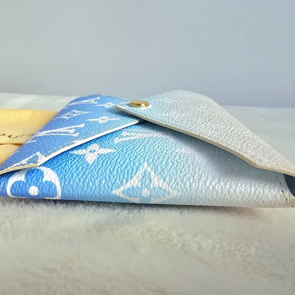 AUTHENTIC Louis Vuitton Krigami Pochette MM By The Pool Series 2021 - Picture 8 of 14